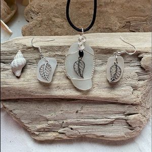 Leaf sea glass necklace set